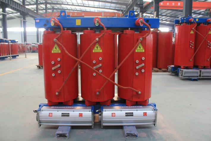 一般北京創(chuàng)聯(lián)匯通電氣全鋁的干式變壓器800kva價(jià)格是33900元，全銅的800kva干式變壓器價(jià)格是65000元。